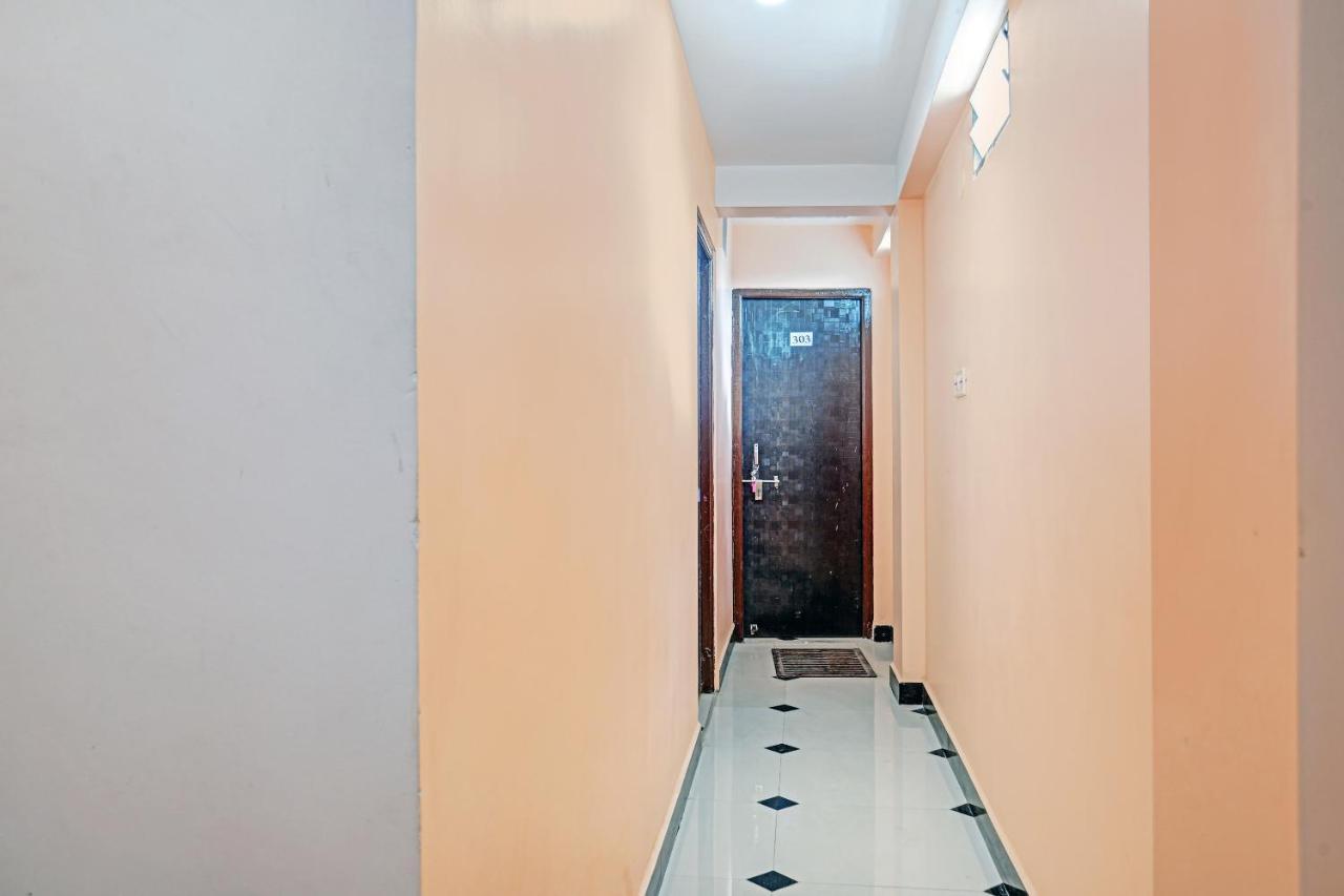 Oyo 79454 Shree Laxmi Palace 호텔 우자인 외부 사진